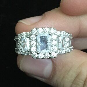 Beautiful Ring Size 7